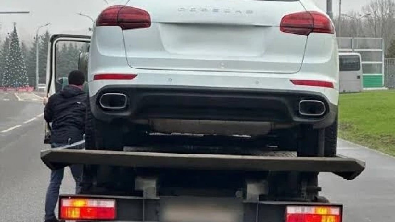 Foto - TB2 SİHA'lara karşı radyoelektronik mücadele başarısız oldu: Uçaklar arıza yaptı lüks otomobiller bozuldu