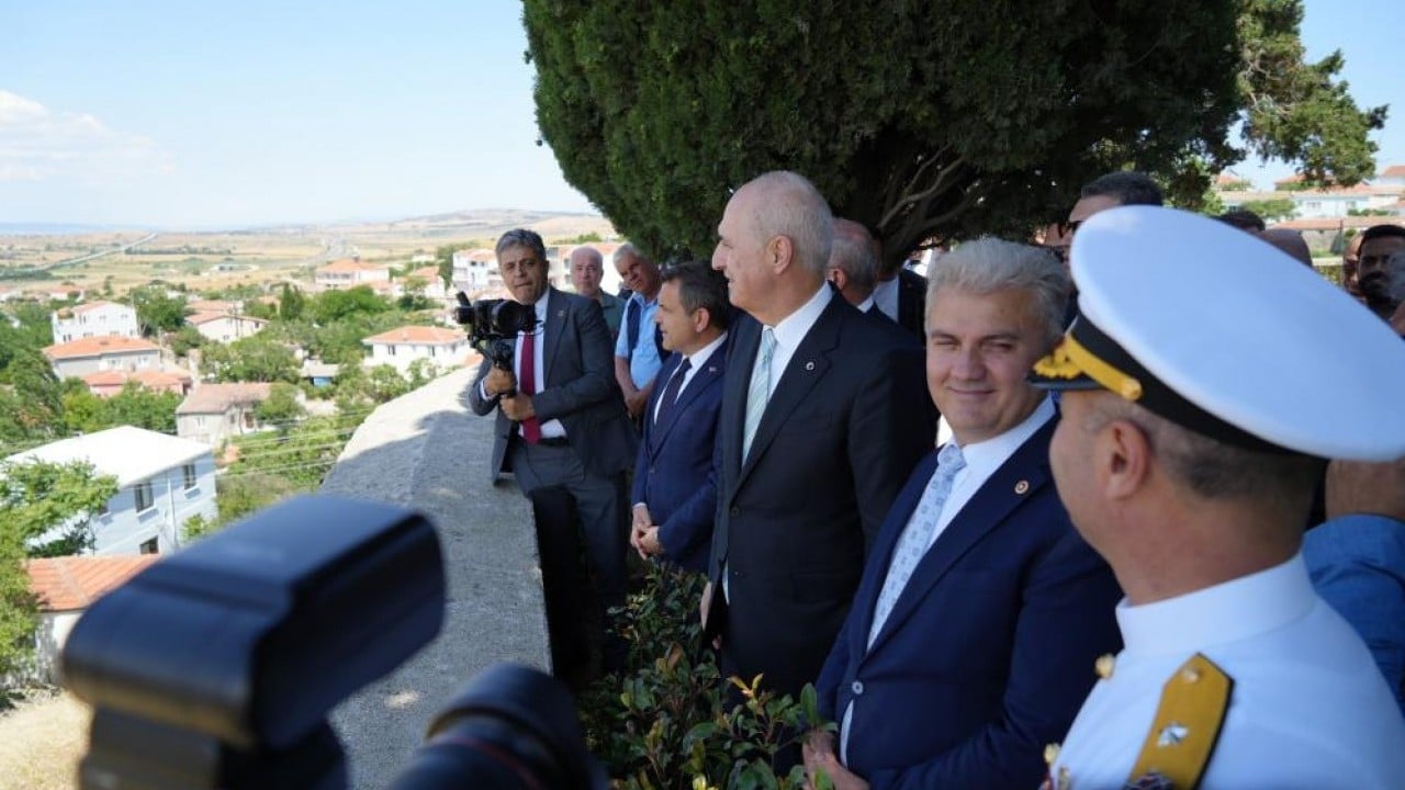 Foto - TBMM Başkanı Kurtulmuş Gelibolu'da Alplerin nöbet değişimi ilgiyle izlendi