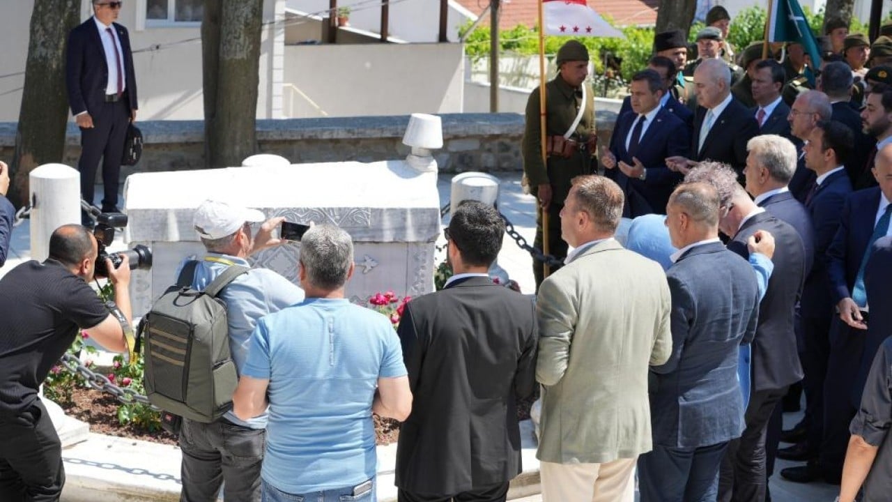 Foto - TBMM Başkanı Kurtulmuş Gelibolu'da Alplerin nöbet değişimi ilgiyle izlendi