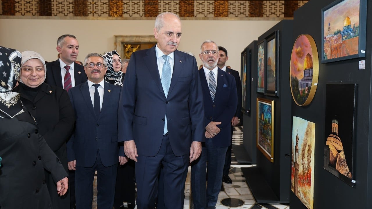 Foto - TBMM Başkanı Kurtulmuş 'Hilalin Işığında' sergisini ziyaret etti