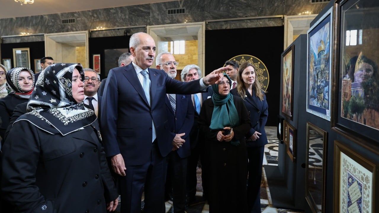 Foto - TBMM Başkanı Kurtulmuş 'Hilalin Işığında' sergisini ziyaret etti