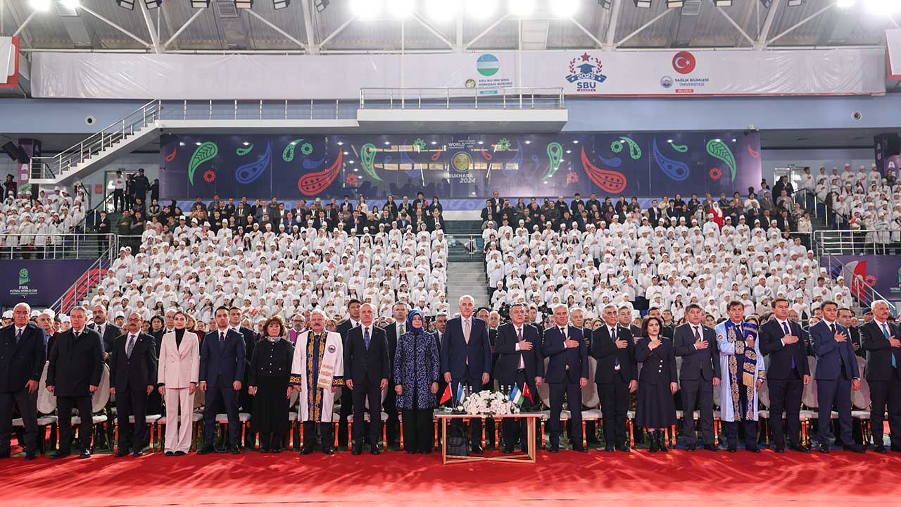 Foto - TBMM Başkanı Kurtulmuş mezuniyet töreninde konuştu: Önümüzdeki yüzyıl Türki dünyasının yüzyılı