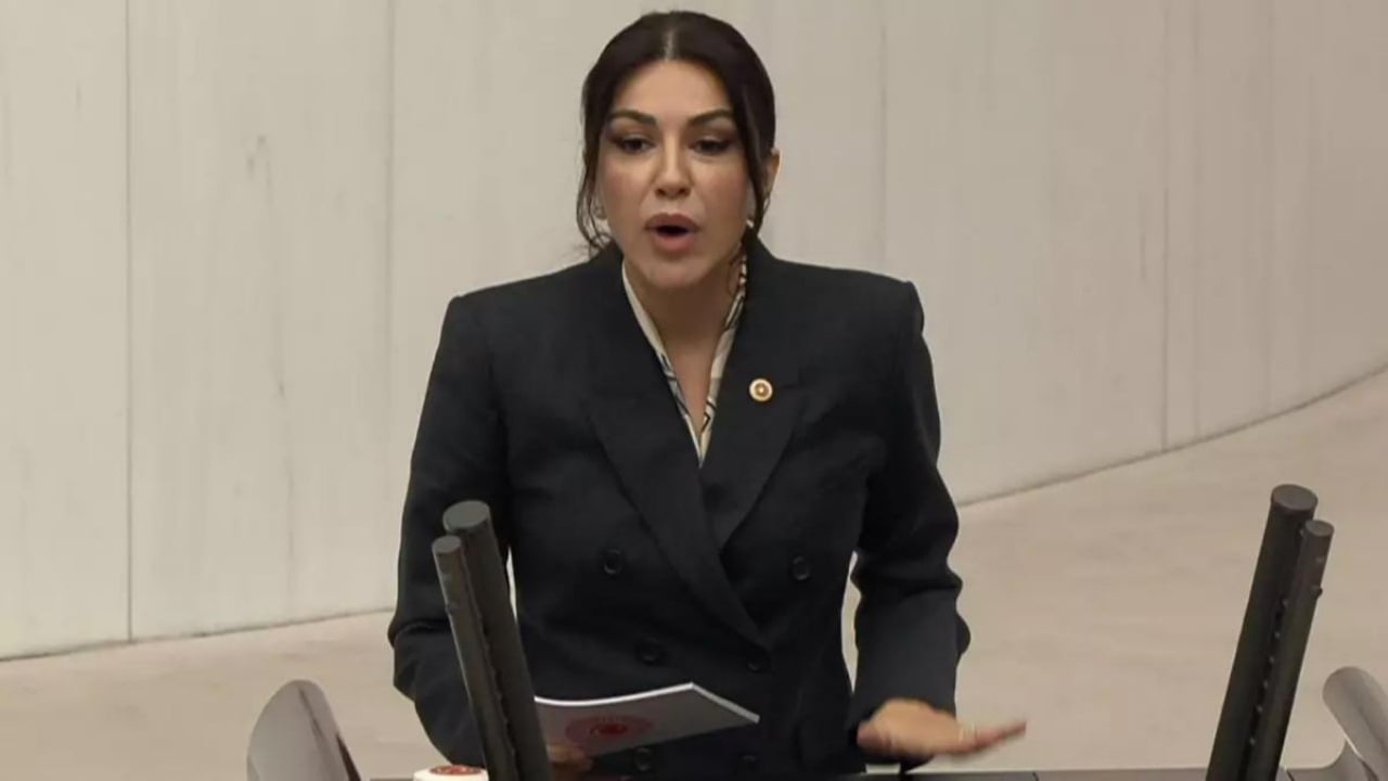 Foto - TBMM’de tansiyon tavan yaptı! AK Partili vekilin sözleri muhalefeti çıldırttı