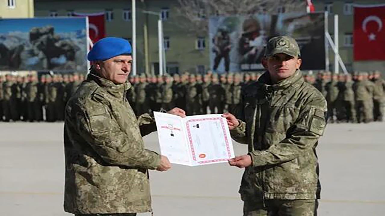 Foto - TBMM'de tarihi oylama! Uzman er ve erbaşlar ile ilgili düzenlemeleri içeren kanun teklifi kabul edildi