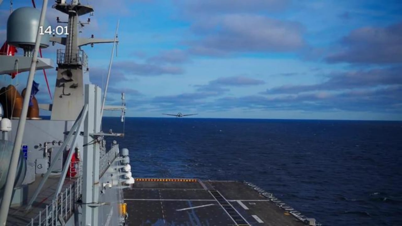 Foto - TCG ANADOLU’dan kalktı, Avrupa’yı hayran bıraktı! "Daha iyisi yok" denilen Eurofighter, Bayraktar TB3’ün yanında çırak kaldı 