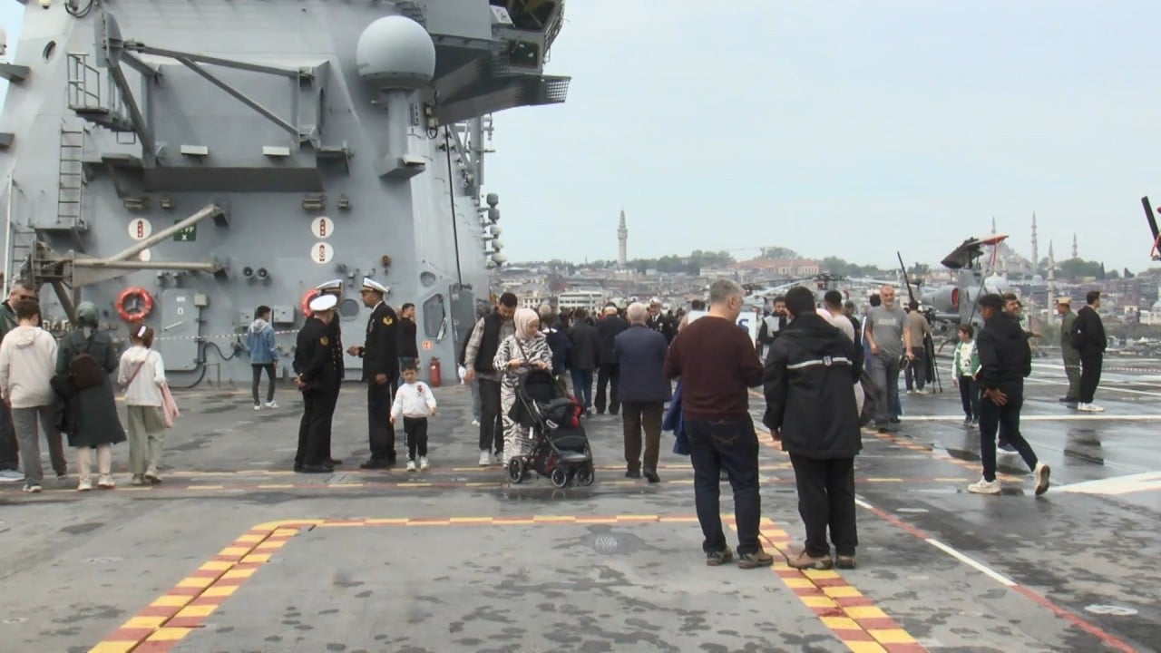 Foto - TCG Anadolu'ya akın var! Sarayburnu Limanı'nda demirledi
