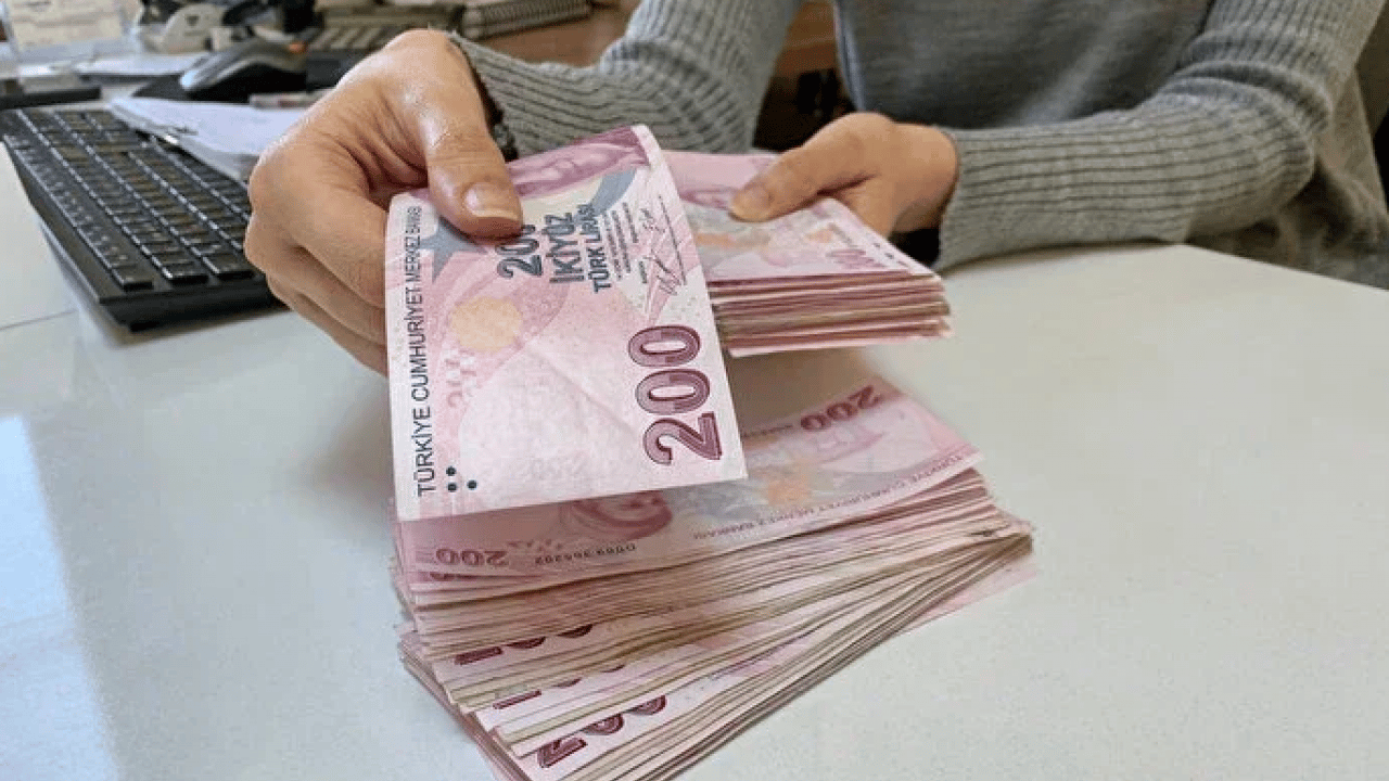 Foto - TCMB raporuyla milyonlarca emeklinin merakla beklediği en düşük emekli maaşı değişti! Taban aylık 19.243 TL