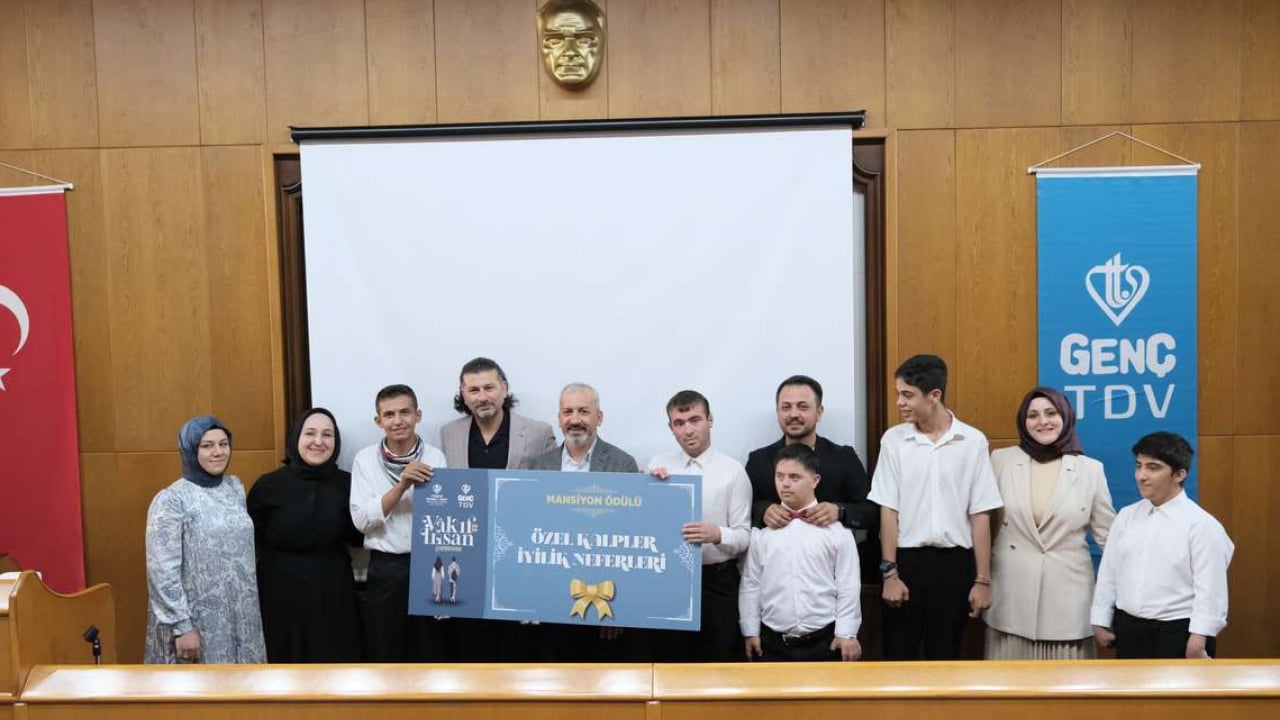 Foto - TDV'nin Vakıf İnsan Yarışmasında Ödüller Sahiplerini Buldu! Birincilik Genç Ümmet Hareketinin
