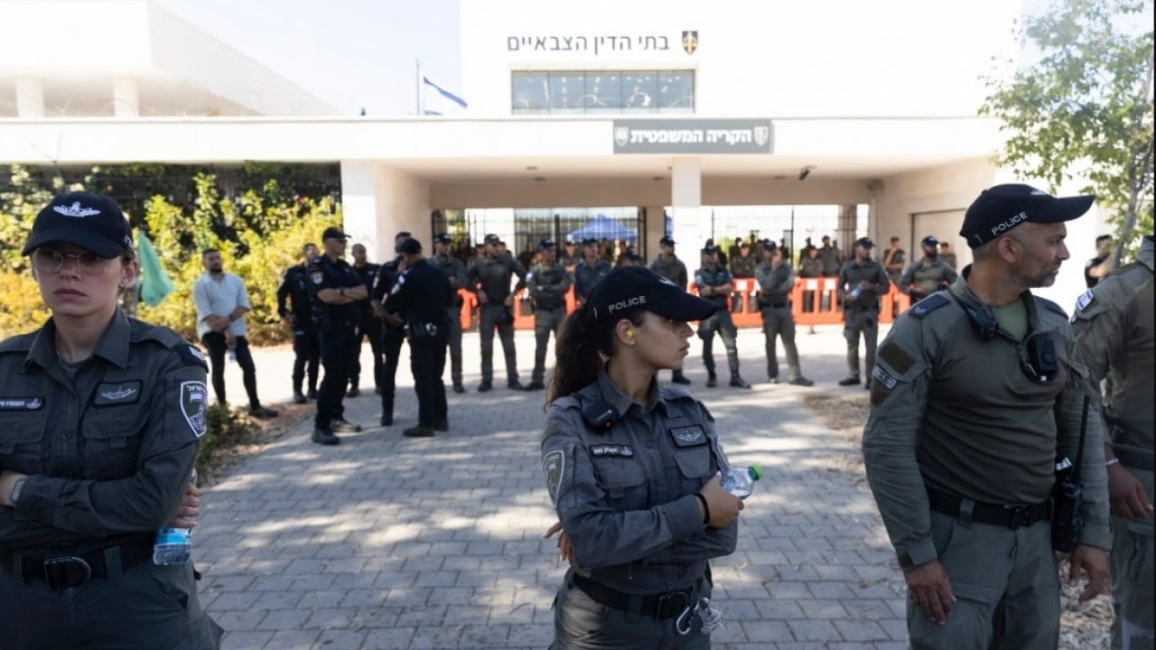 Foto - Tecavüzcü alçağa üniforma! Katil İsrail ordusuna yakışan karar