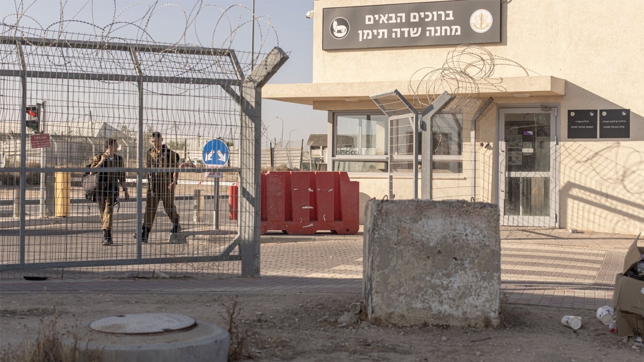 Foto - Tecavüzcü alçağa üniforma! Katil İsrail ordusuna yakışan karar