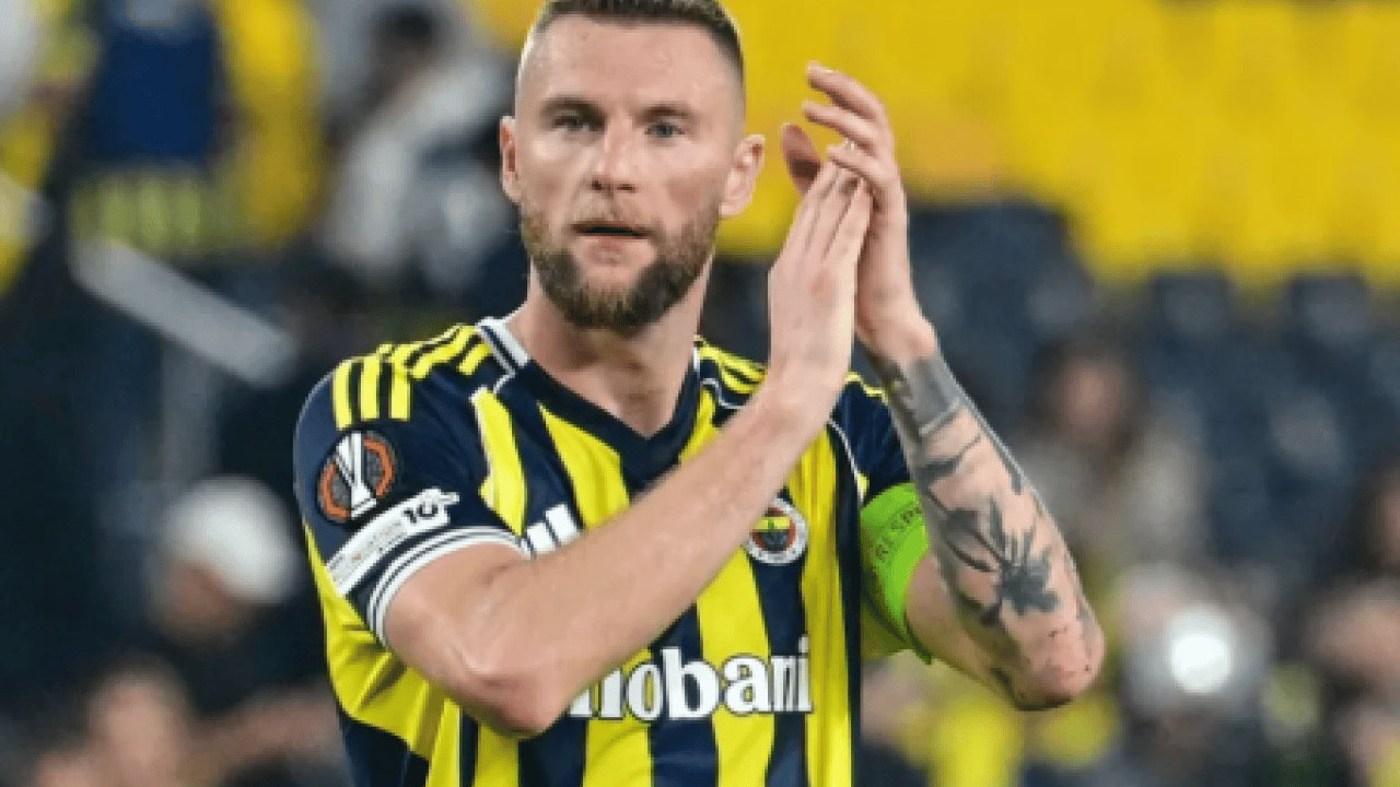 Foto - Tedesco’nun vazgeçilmezi! Fenerbahçe'nin duvarı 'dokunulmaz' ilan edildi