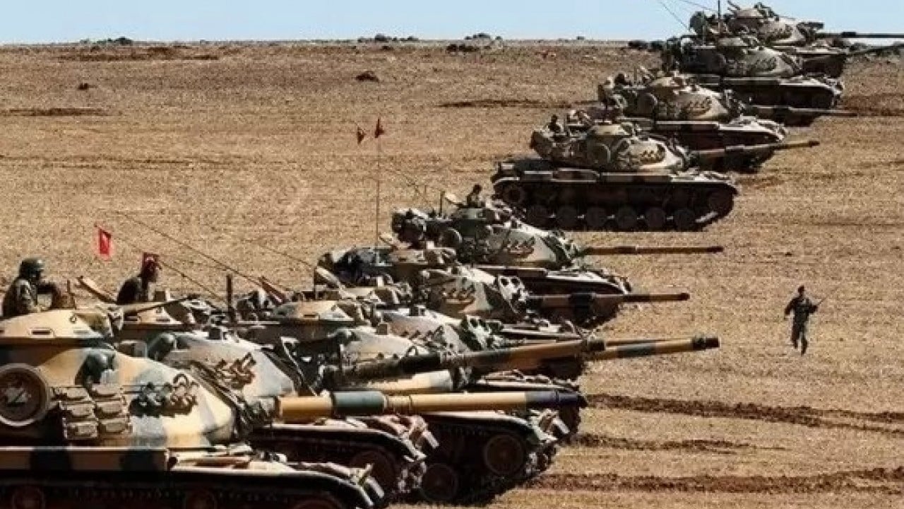 Foto - 'Tehlike çanları çalıyor' diyerek duyurdular: Düşmanlığın âlâsını yapan ülke Türkiye'ye muhtaç hale geldi