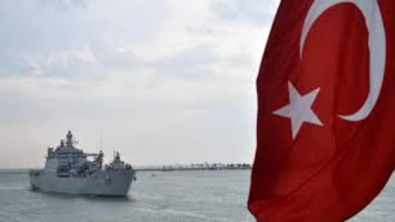 Foto - "Tehlike çanları çalıyor" diyerek duyurdular! Türkiye’nin yeni deniz doktrini Yunanistan’ı titretti! İşte Atina’yı korkutan "stratejik felç"