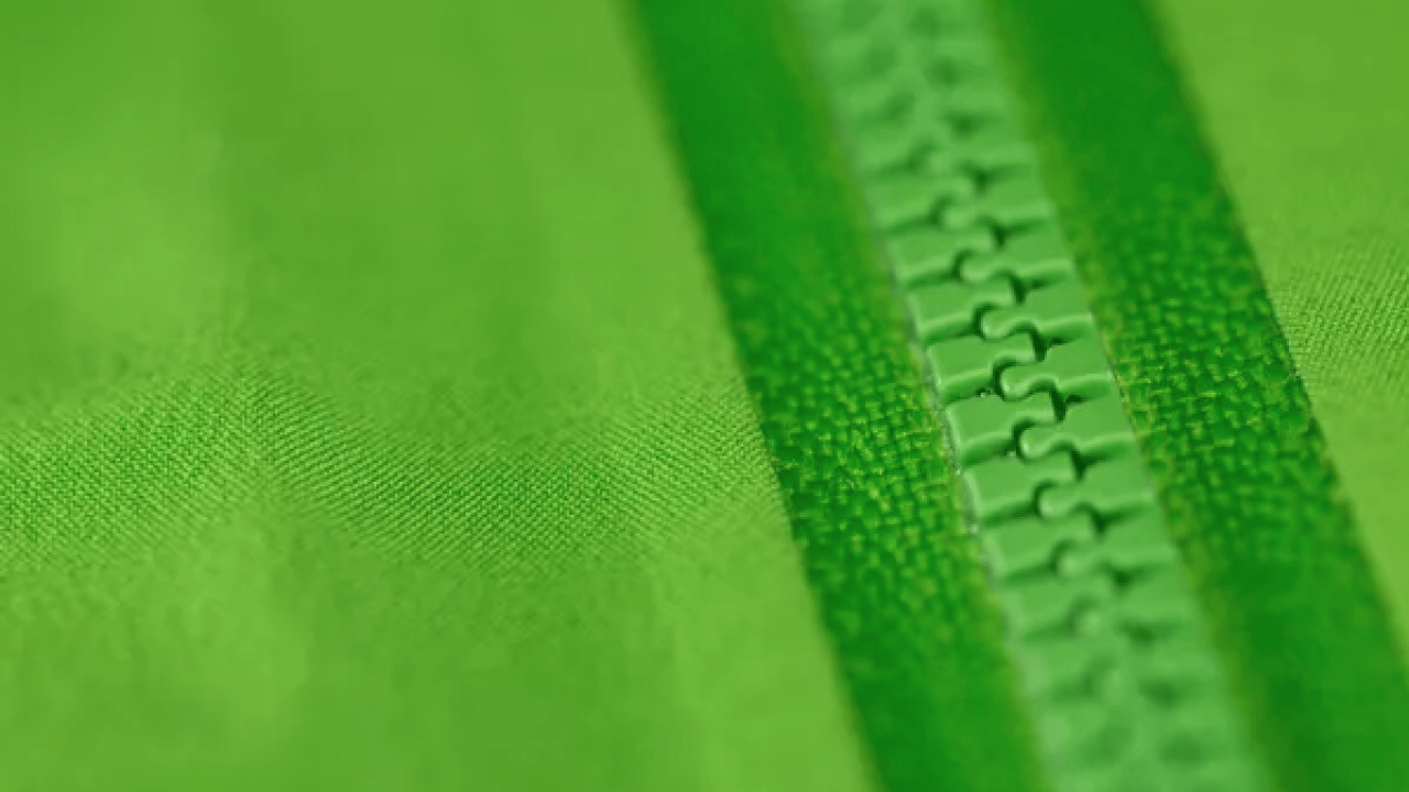 Foto - Tek hamlede açmanız mümkün artık: Fermuarı sıkışan kıyafetleri sakın zorlamayın!