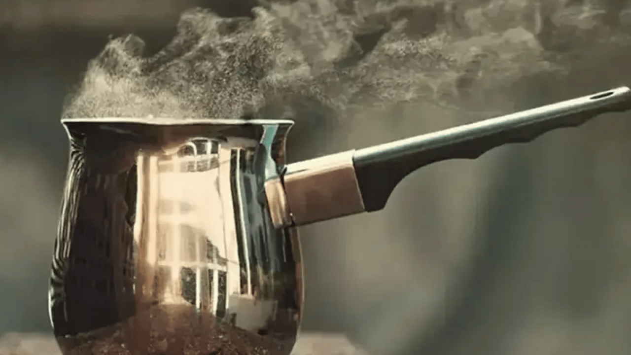 Foto - Tek malzeme ikisini de çözüyor: Salça küflenmesi ve süt taşmasına çare!