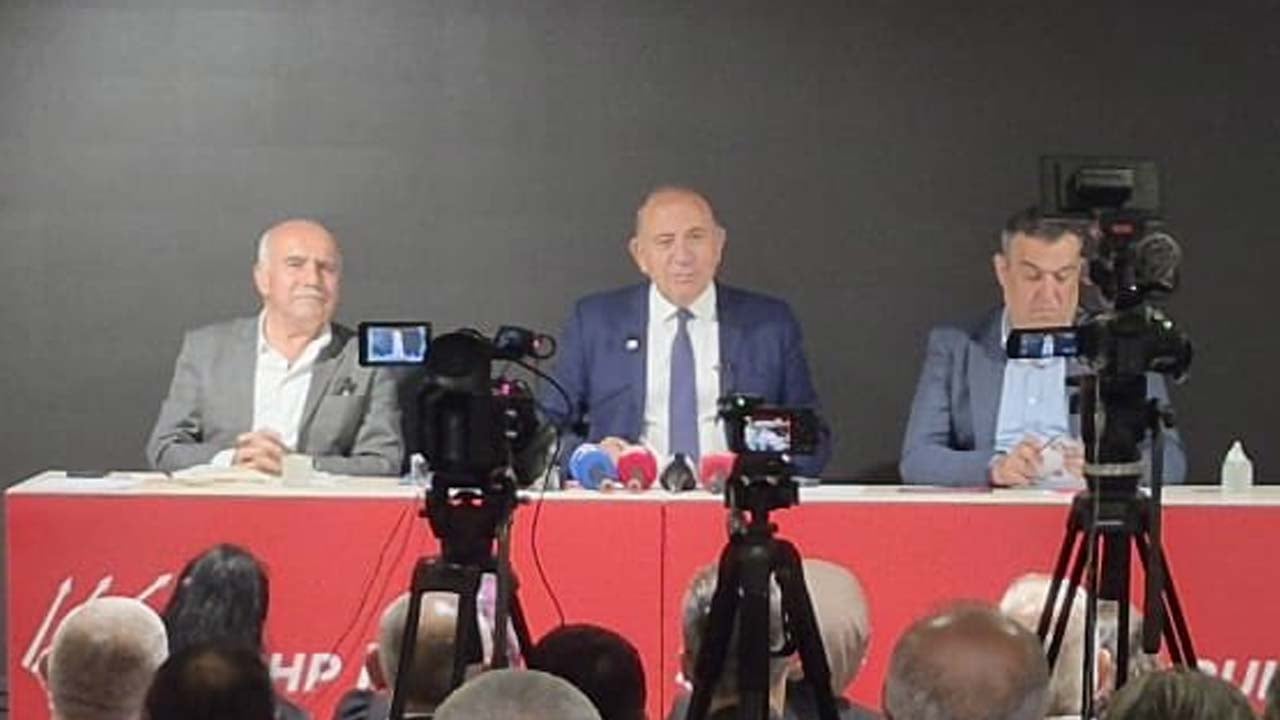 Foto - Tekin, CHP’nin kirli çamaşırlarını ortaya döktü! Utanmaz, arlanmazlar!
