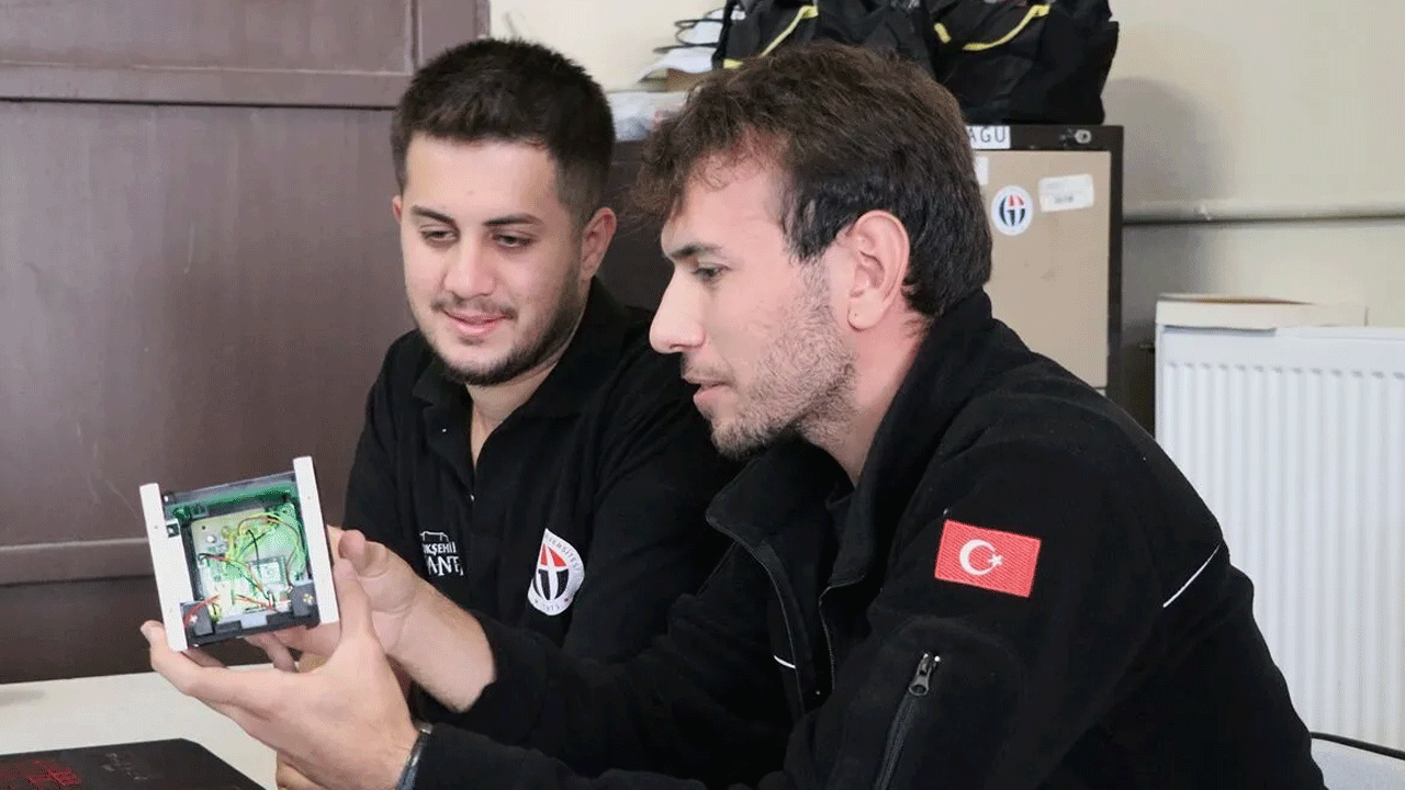 Foto - TEKNOFEST 2025'e damga vurmuşlardı! Gaziantep Üniversitesi öğrencileri NASA'yı gözüne kestirdi