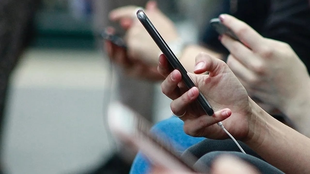 Foto - Teknoloji devinden çok konuşulacak karar! Artık telefon üretmeyecekler