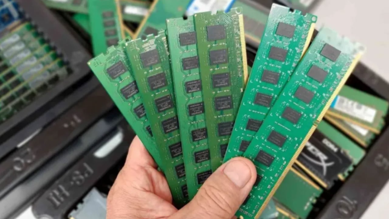 Foto - Teknolojide arz-talep dengesi yerle bir oldu! Yapay zeka RAM’leri yuttu! Bilgisayar ve telefon fiyatlarında ‘RAM’ zammı alarmı