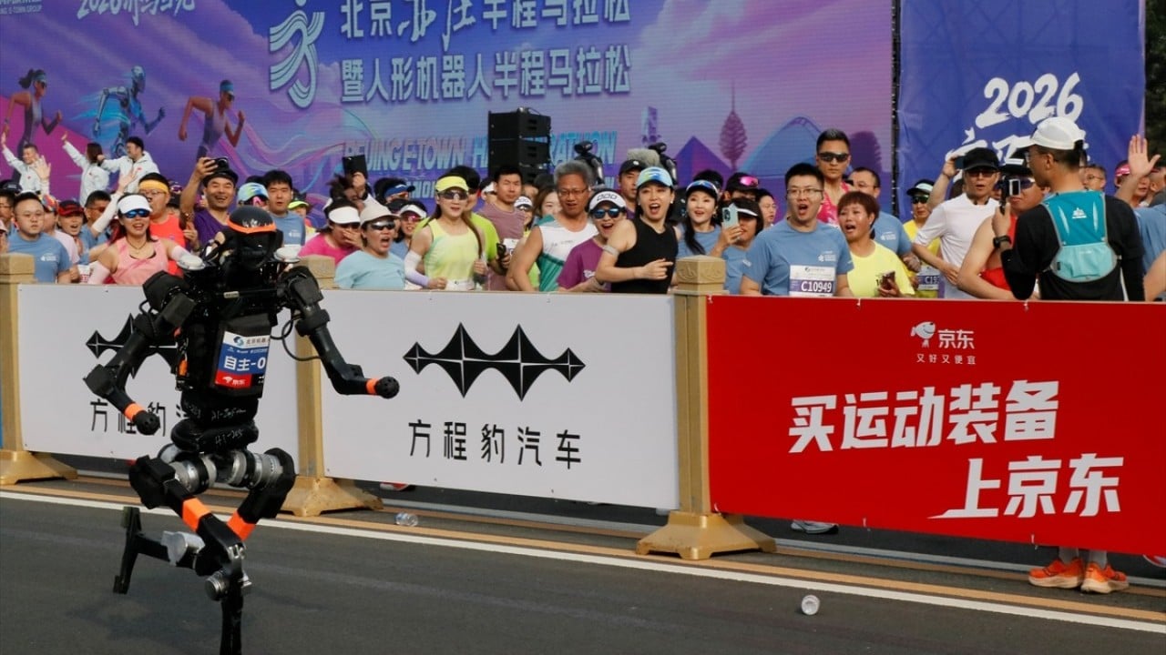 Teknolojik robotlar sonunda insanın önüne geçti