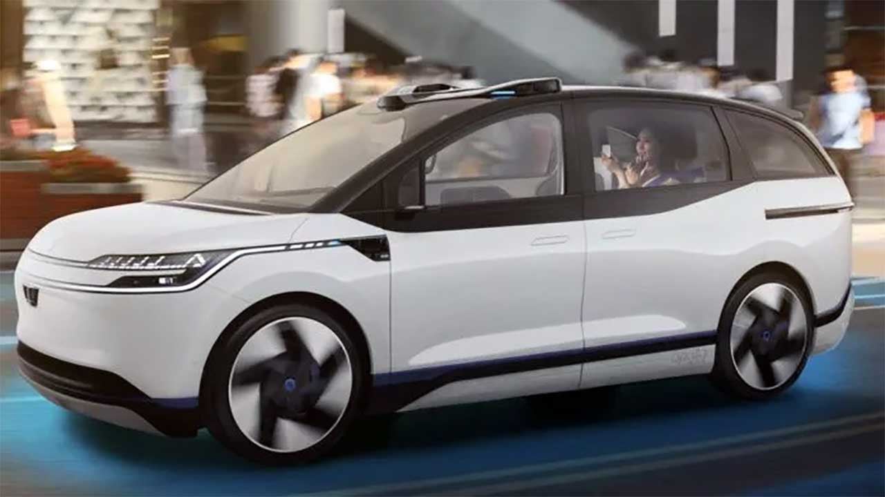 Foto - Teknolojinin karanlık yüzü! Yol ortasında durup tehlike saçtı