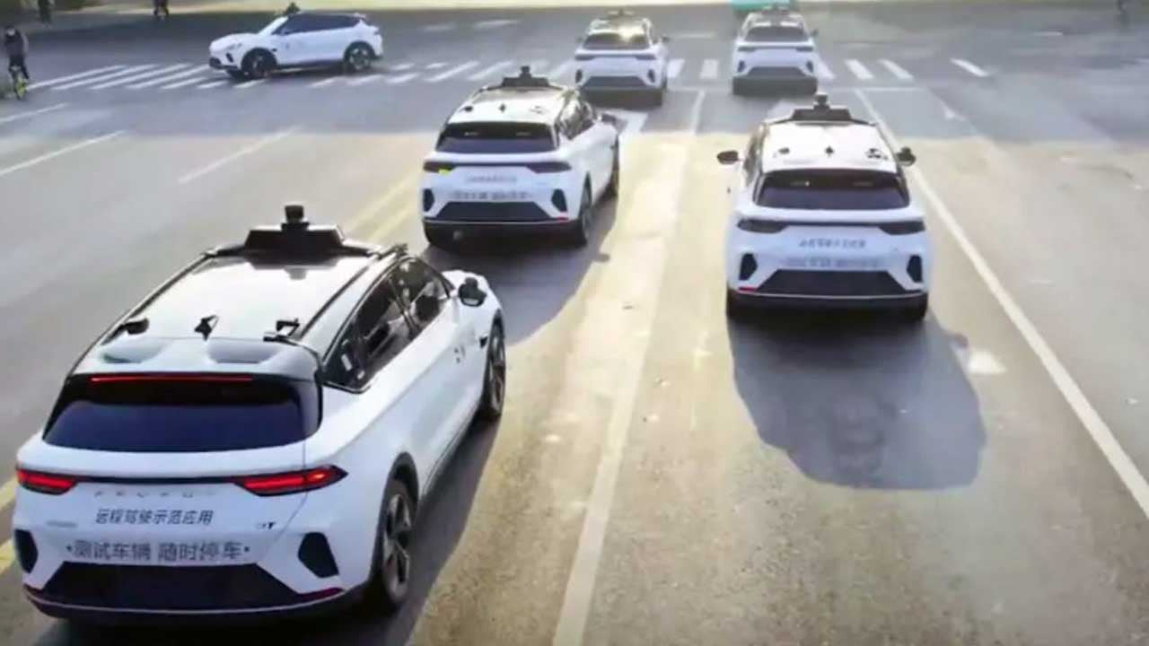 Teknolojinin karanlık yüzü! Yol ortasında durup tehlike saçtı