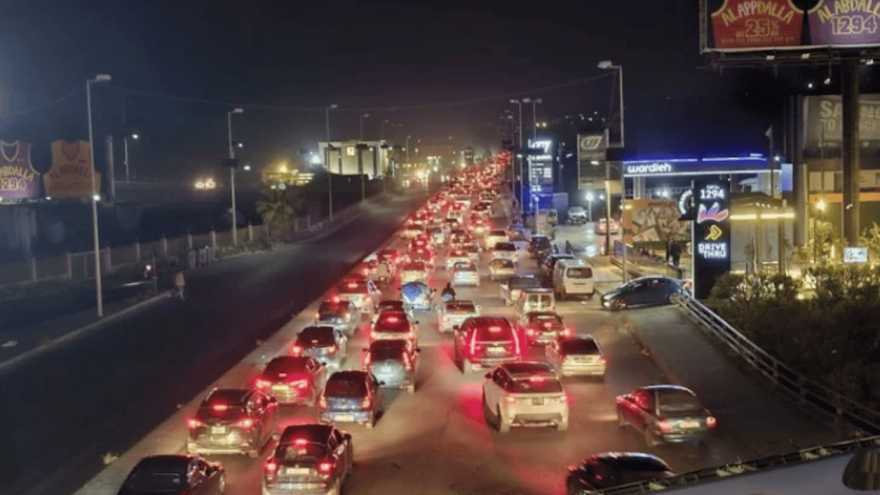 Foto - Tekrar göç etmeye başladılar! Kilometrelerce kuyruk oluşturdular!