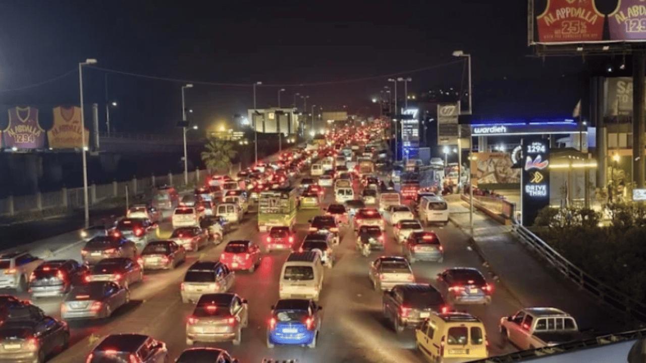 Foto - Tekrar göç etmeye başladılar! Kilometrelerce kuyruk oluşturdular!