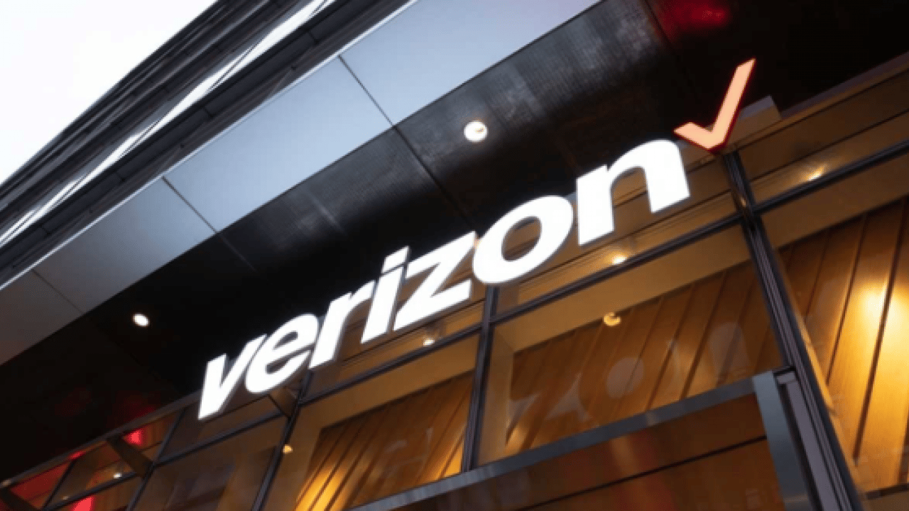 Telekom devinde büyük buhran: 15 bin kişiyi kovacaklar!