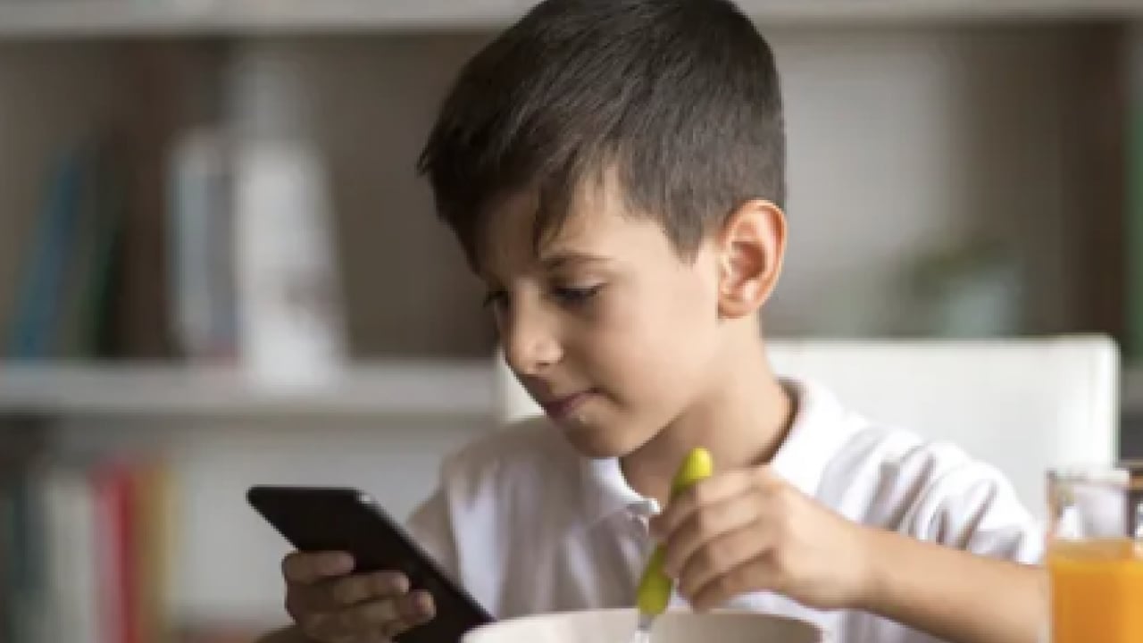 Foto - Televizyon karşısında atıştıranlar dikkat! Erken ölüm riski ve hastalıklar kapıya geliyor...