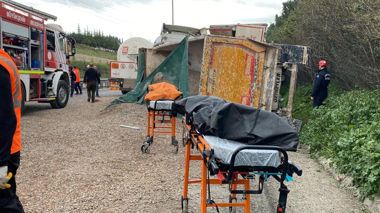 TEM’de feci kaza! Hayatını kaybedenler var