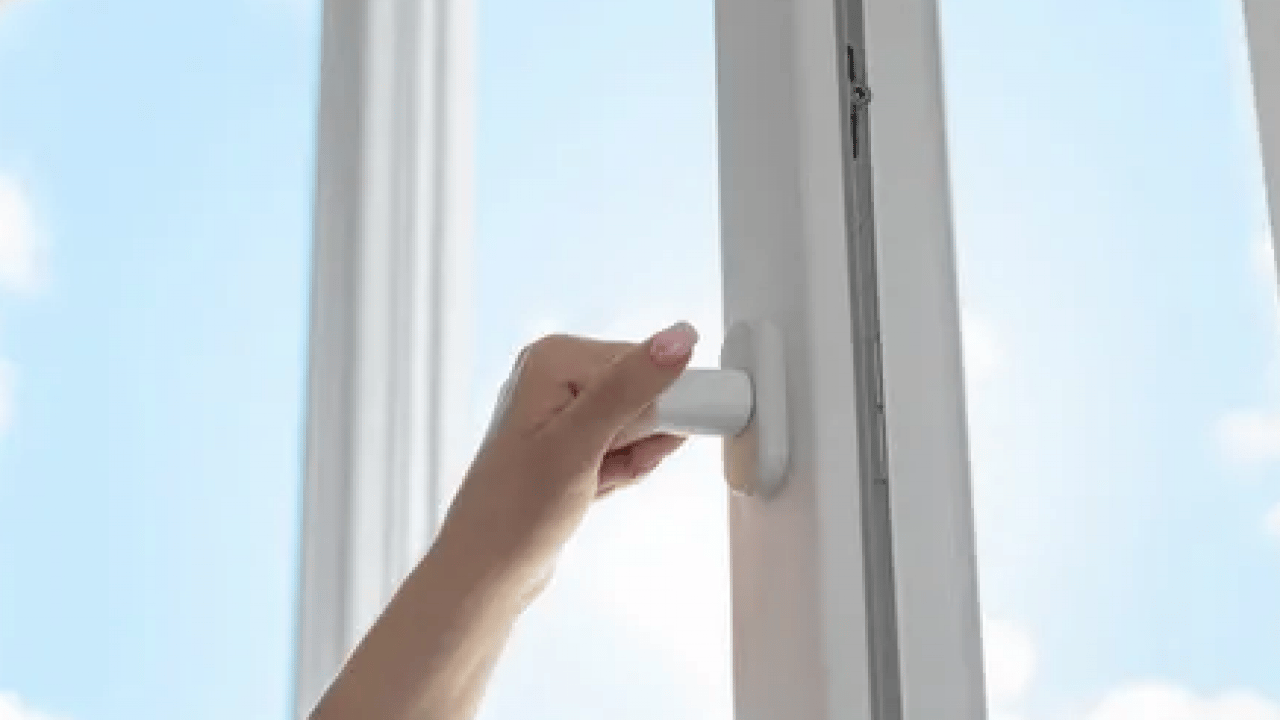 Temizlik yaparken zehirli yapıyor: Evde yapılan bu hatlardan birini bile yapıyorsanız derhal vazgeçin! Zehir saçıyor