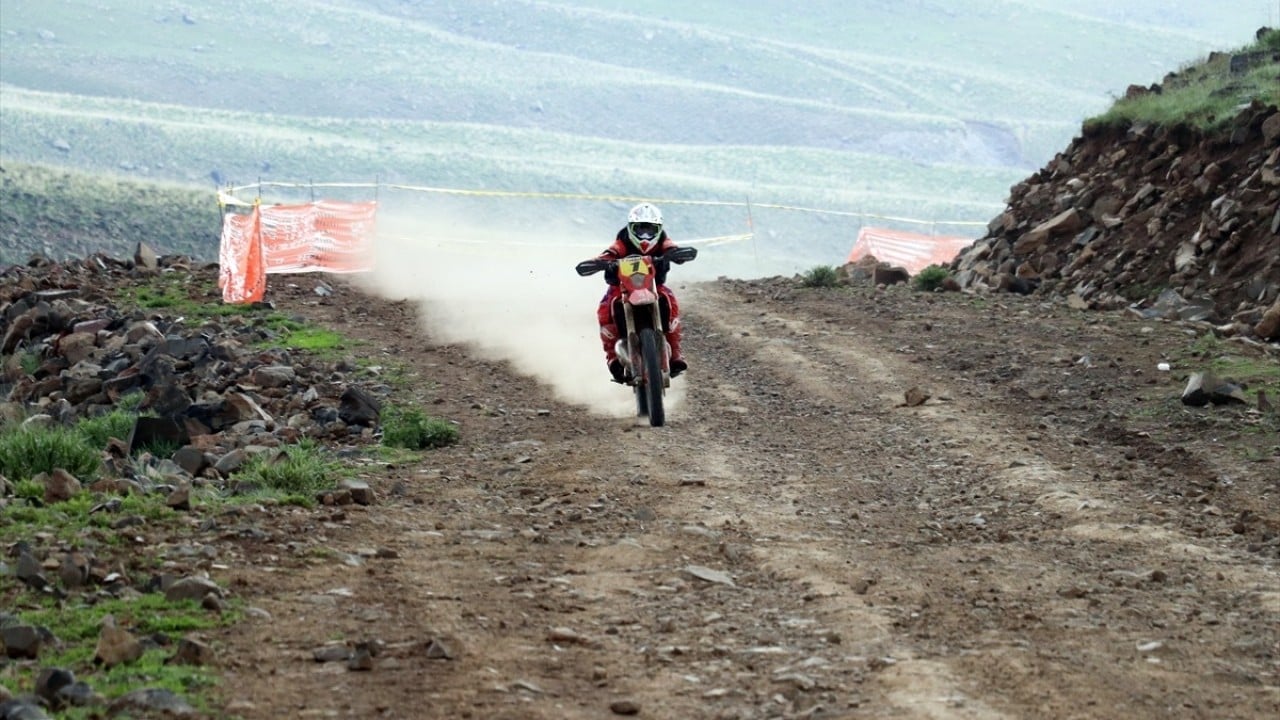 Foto - Tendürek Dağı Ekstrem sporculara ev sahipliği yaptı
