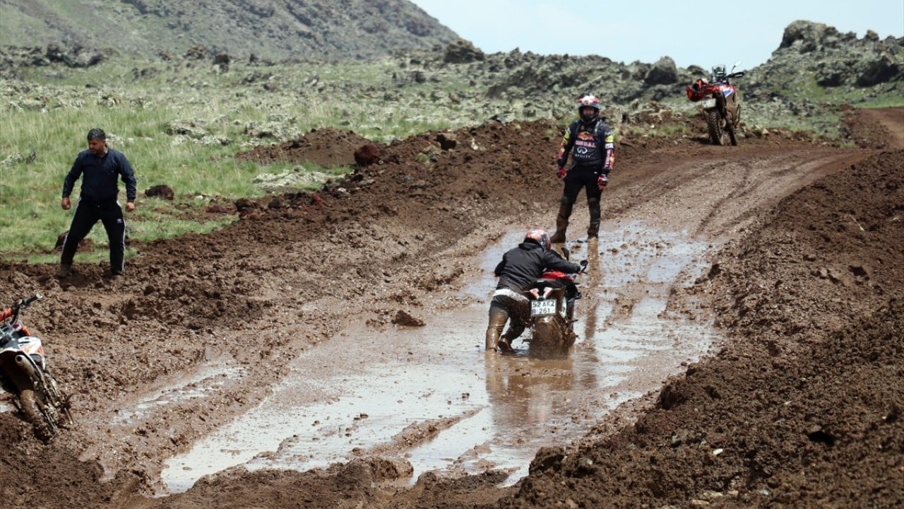 Foto - Tendürek Dağı Ekstrem sporculara ev sahipliği yaptı