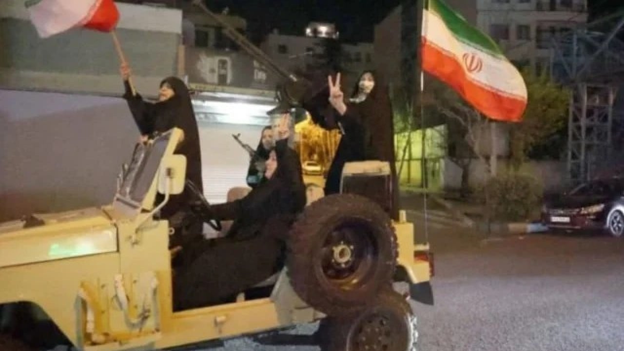 Foto - Tepeleri attı, onlar da harekete geçti: Silah kuşanıp meydanlara indiler