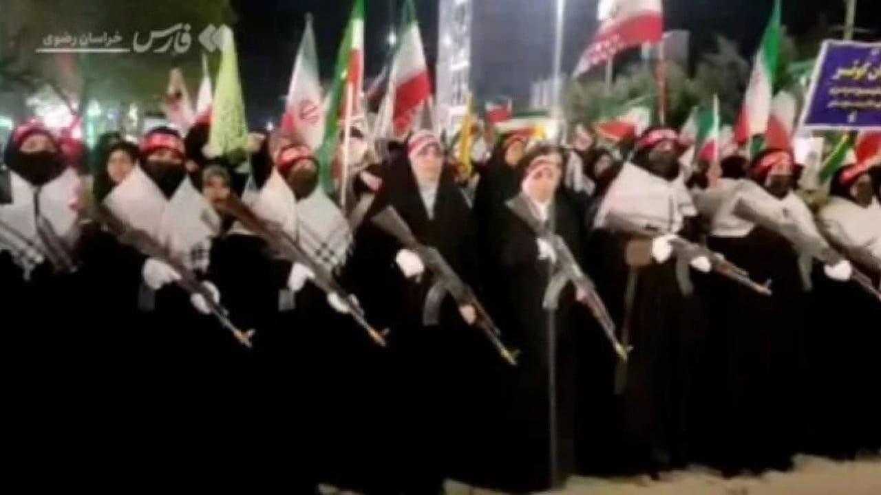 Foto - Tepeleri attı, onlar da harekete geçti: Silah kuşanıp meydanlara indiler