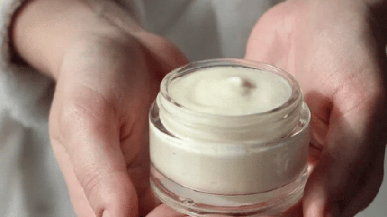 Foto - Ter kokusuna karşı doğal çözüm! 10 damla onu damlatın ve gün boyu...