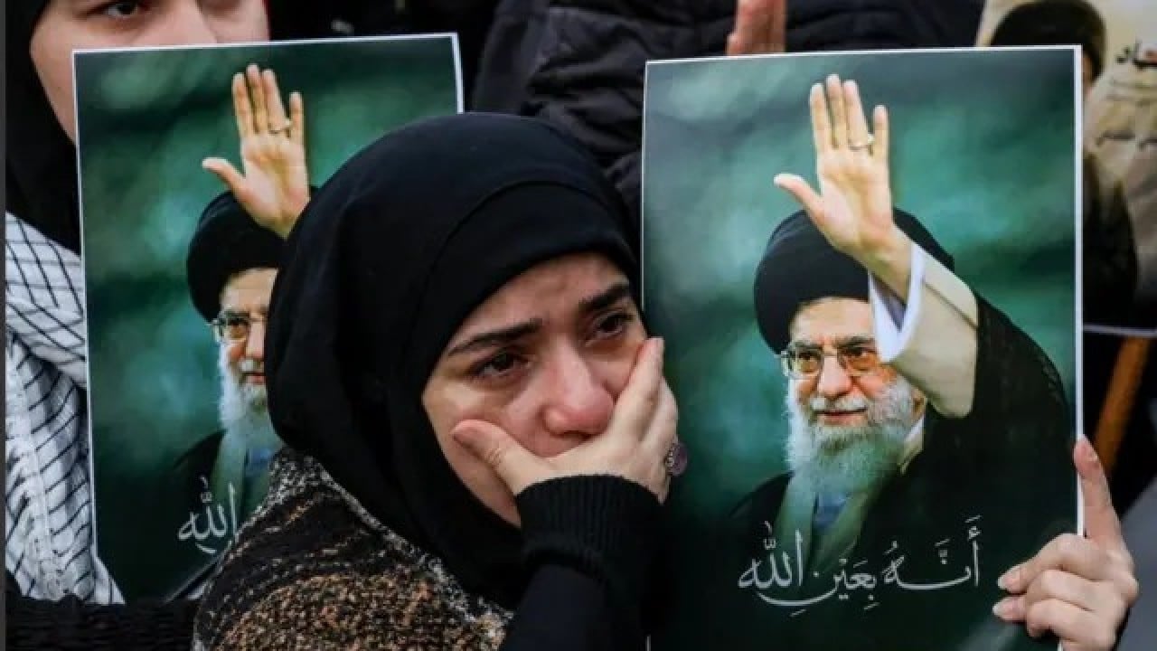 Foto - Terbiyesiz Özkök, alçakca yazıya imza attı: 'O p..ler bu defa onu toprağa gömdüler'