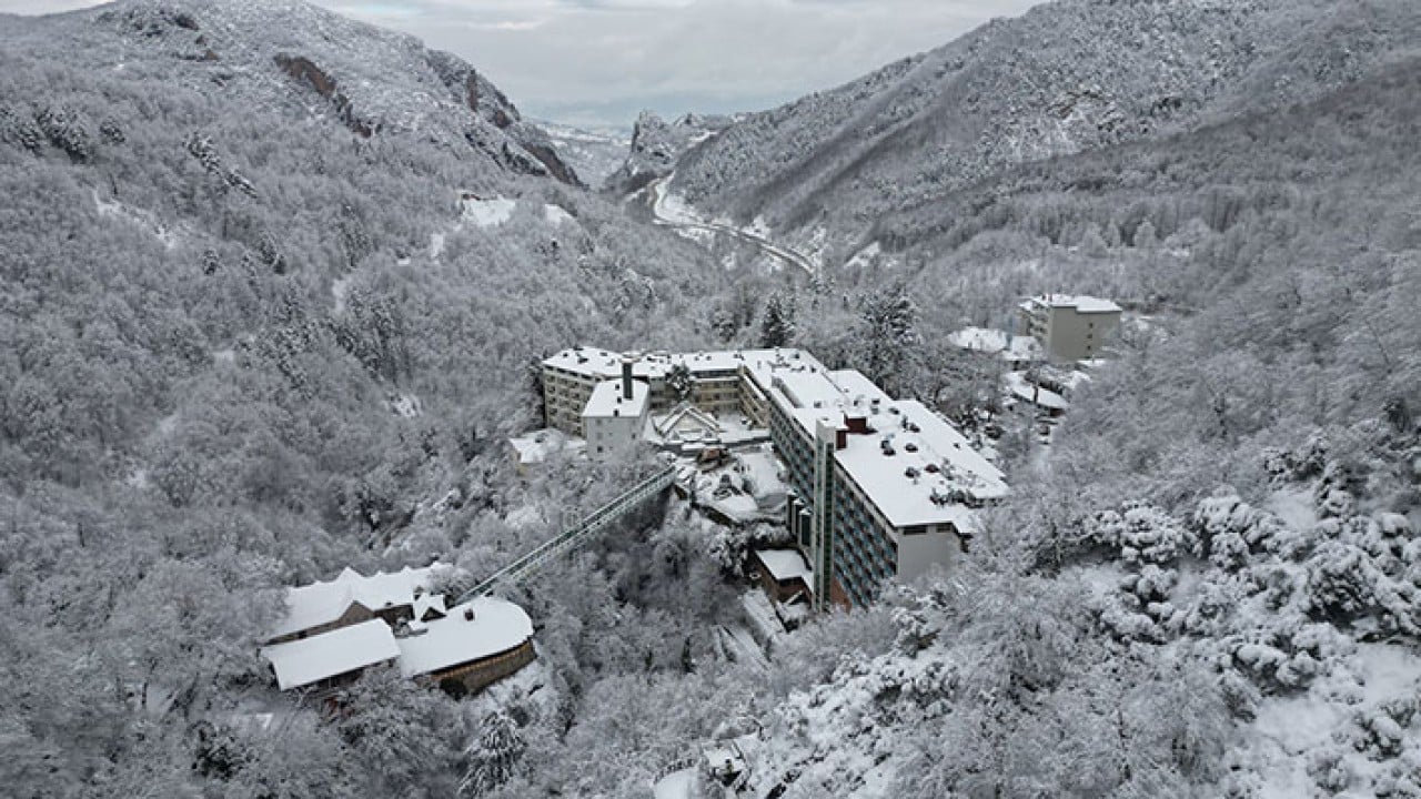 Foto - Termal tesislerde boş yer yok!