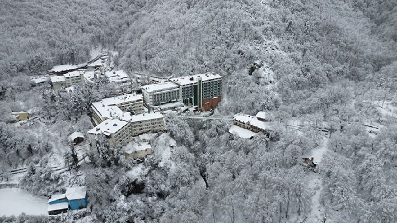 Foto - Termal tesislerde boş yer yok!