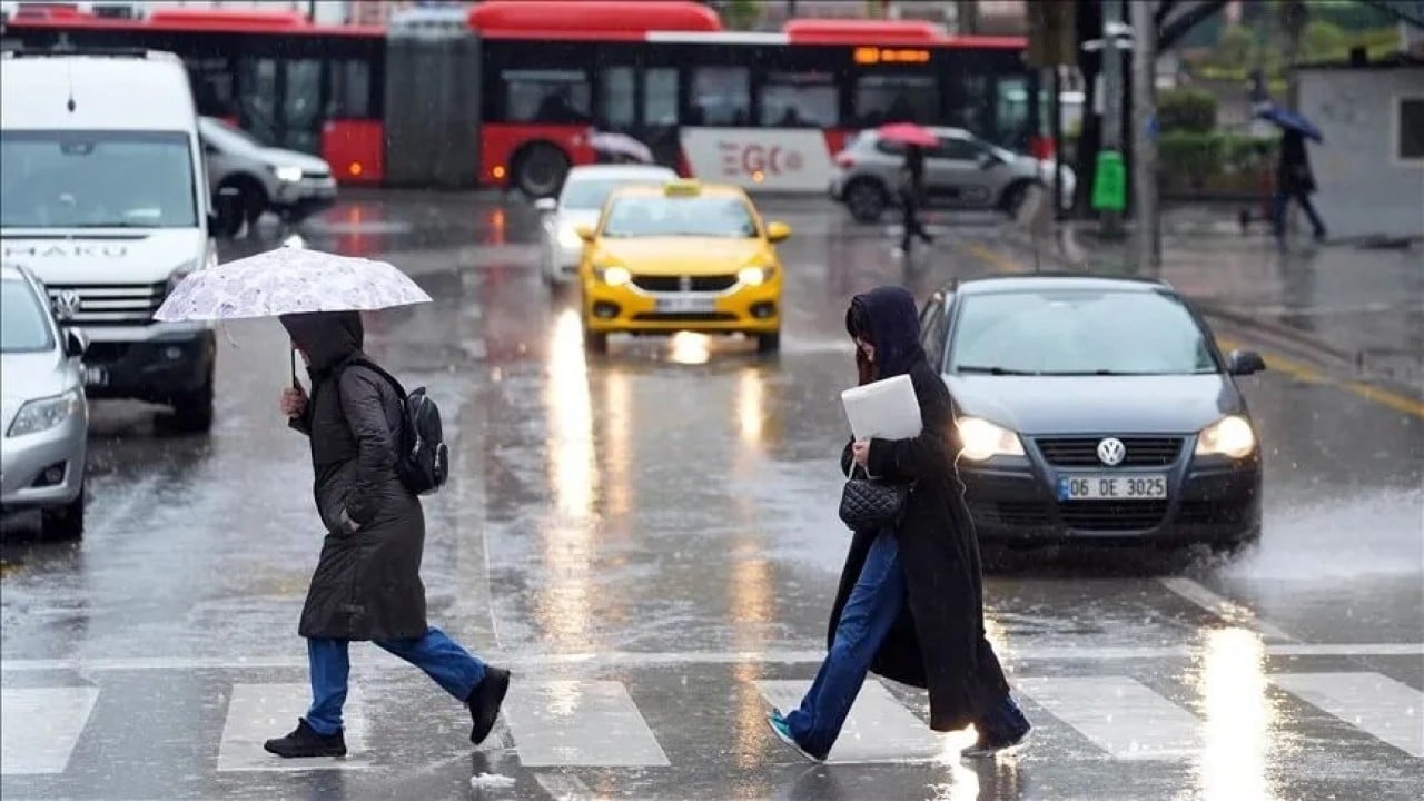Termometre 35'i geçecek Aşırı sıcak ve sağanak uyarısı