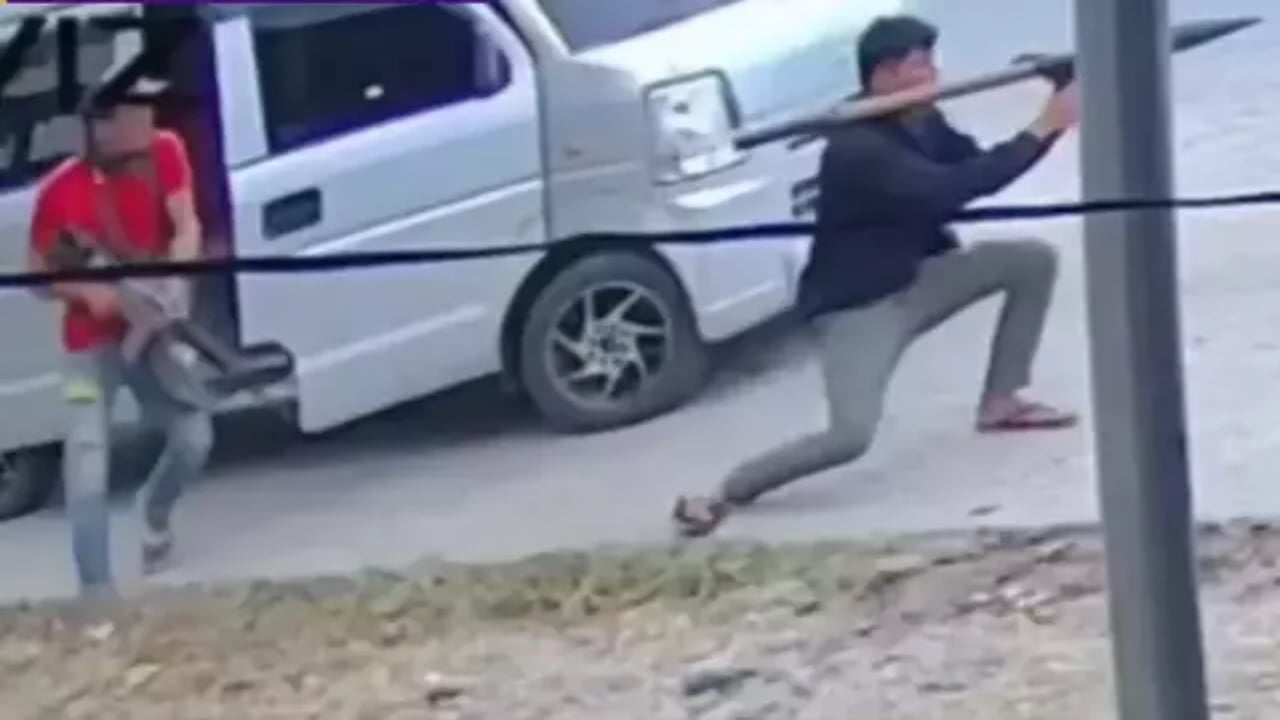 Foto - Terör hortladı! Belediye başkanına roketatarlı pusu kurup makam aracını hedef aldılar