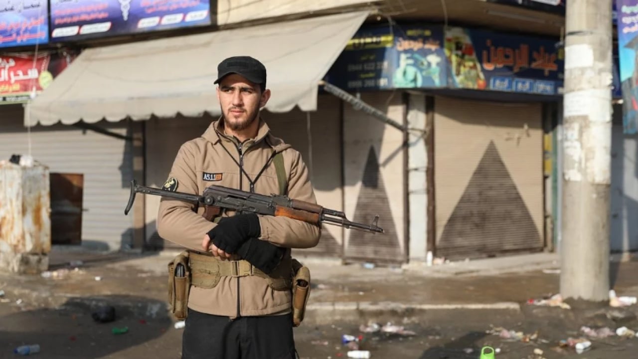 Foto - Terör örgütü SDG iyice çığırından çıktı! Tahliye otobüslerine saldırdılar