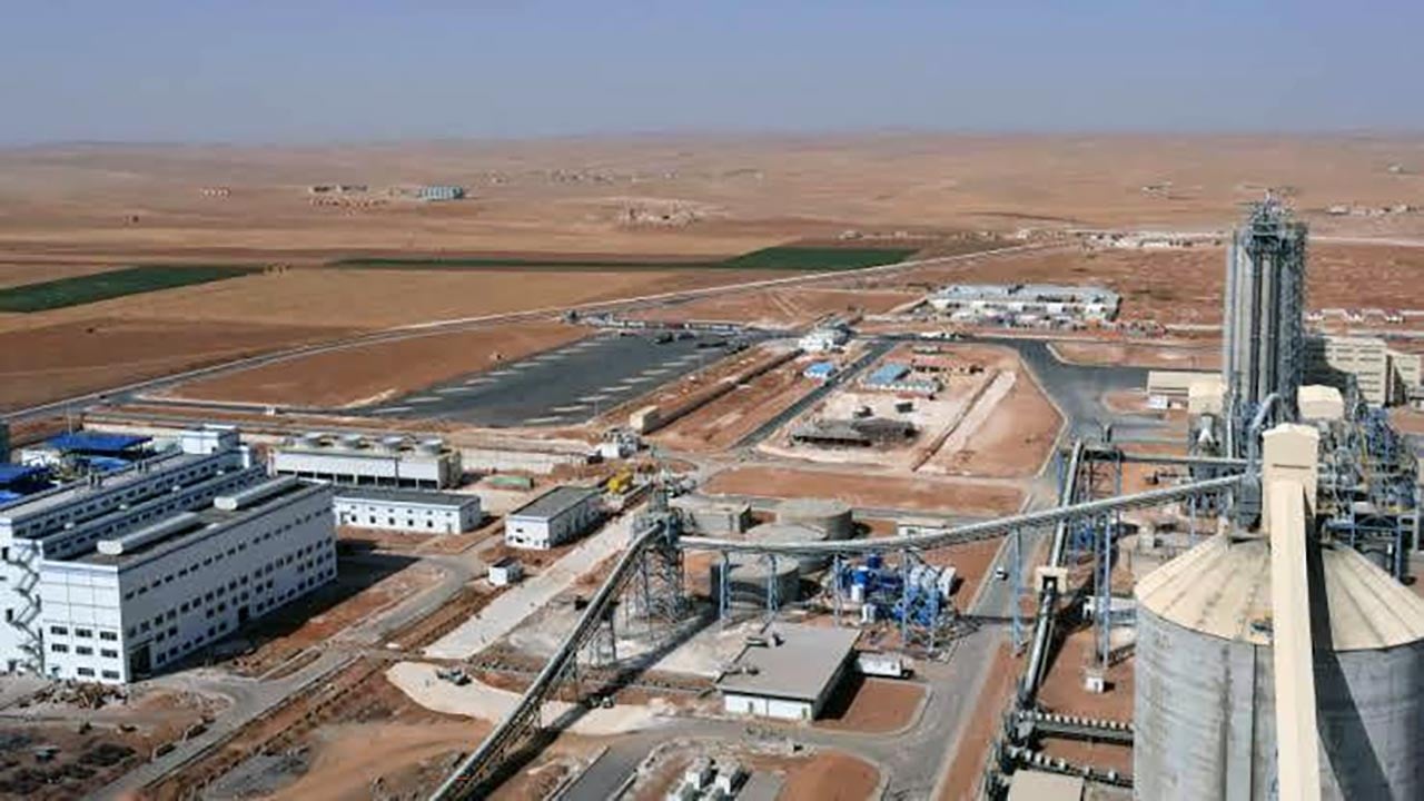 Foto - Terör örgütüyle iş çeviren Lafarge, istihbarat servisiyle kol kolaymış