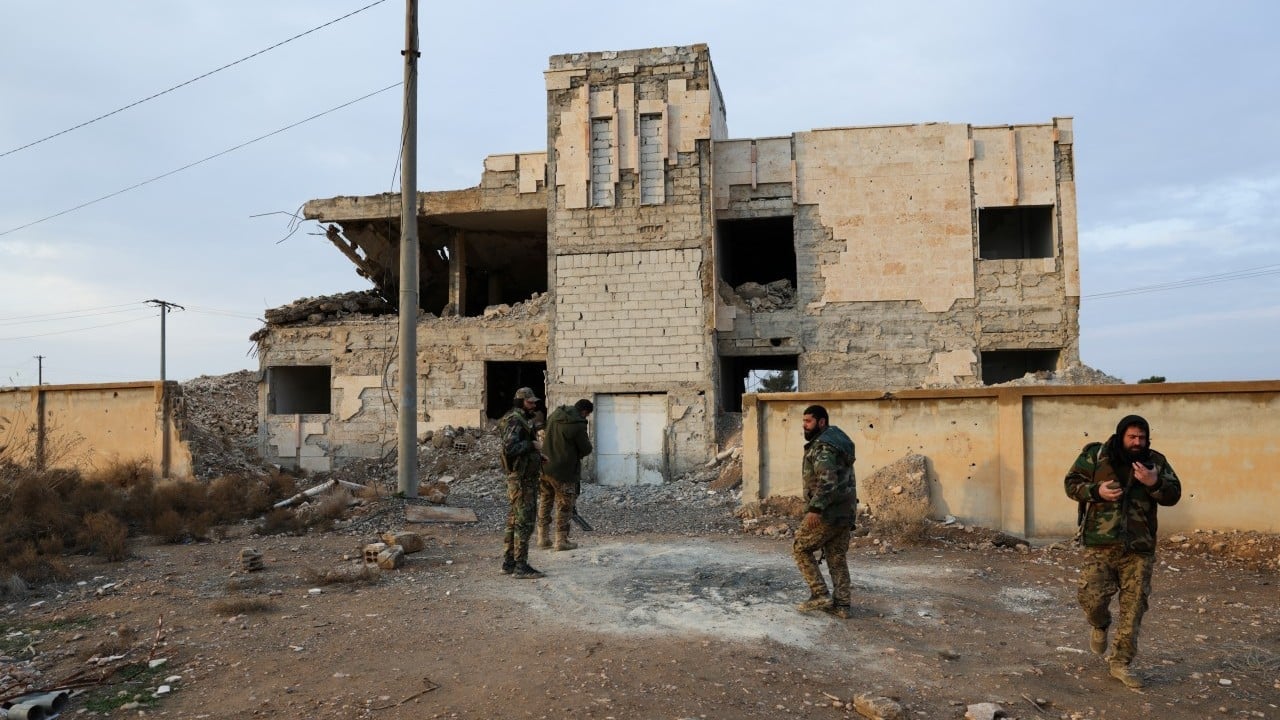 Foto - Teröristlerin kazdığı tünelden neler çıktı neler! Bu da Terör örgütü YPG metrosu