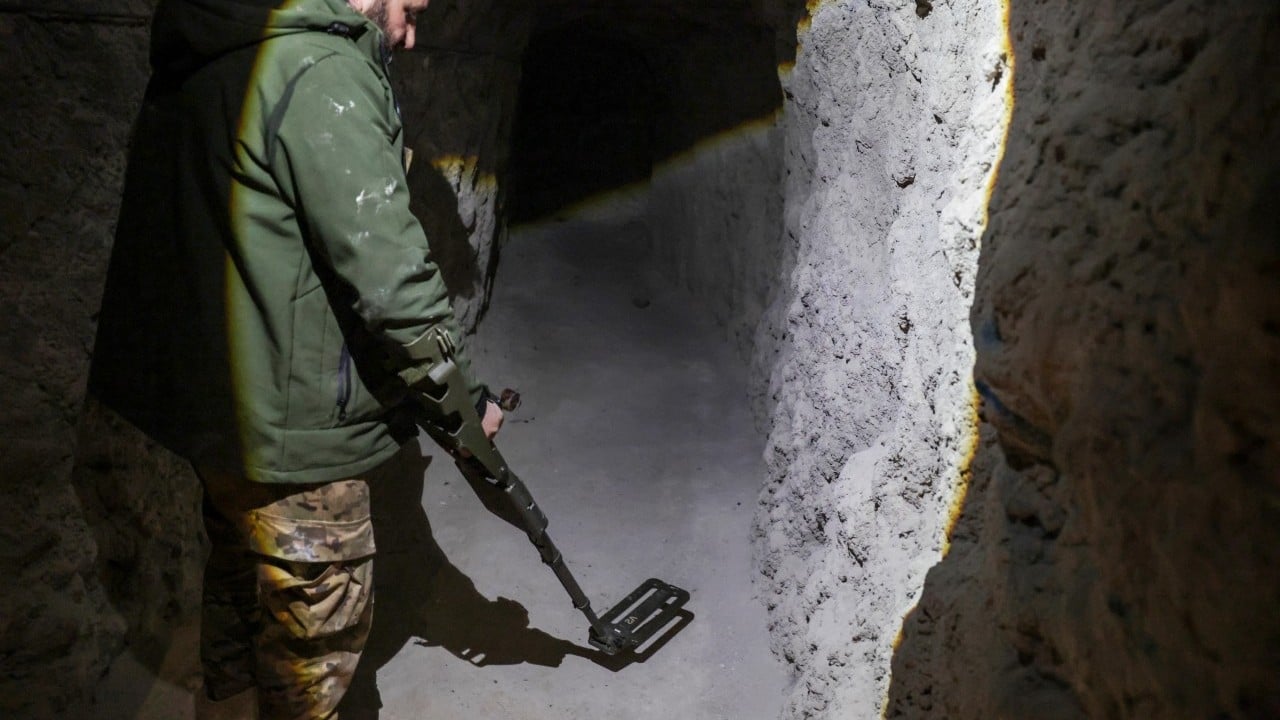 Foto - Teröristlerin kazdığı tünelden neler çıktı neler! Bu da Terör örgütü YPG metrosu