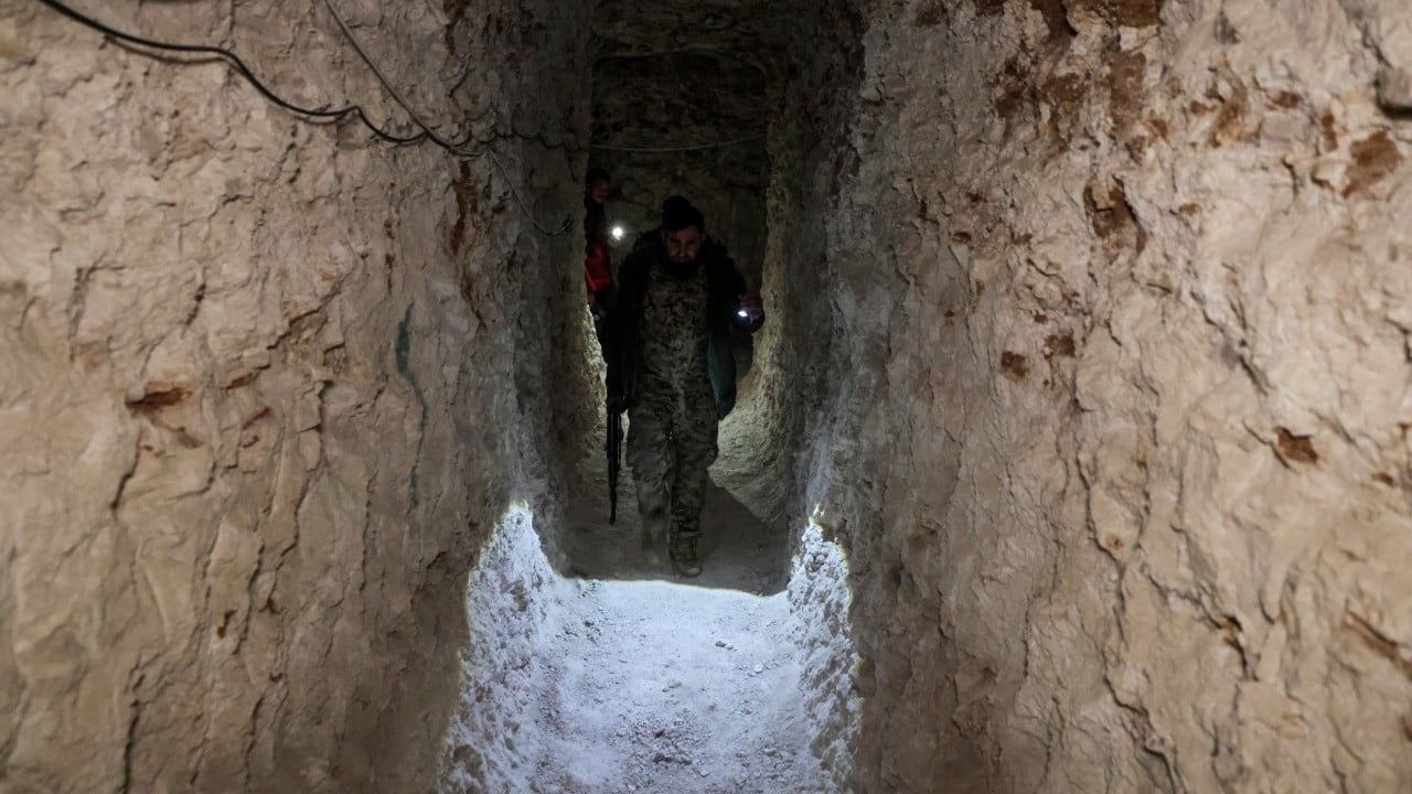 Foto - Teröristlerin kazdığı tünelden neler çıktı neler! Bu da Terör örgütü YPG metrosu