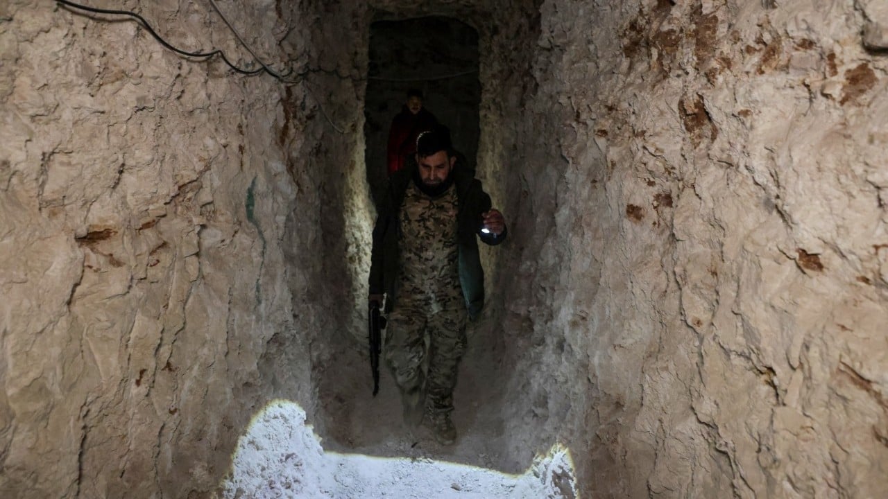 Foto - Teröristlerin kazdığı tünelden neler çıktı neler! Bu da Terör örgütü YPG metrosu