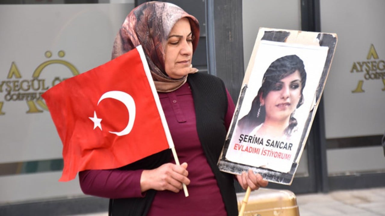 Foto - Terörsüz Türkiye sürecinden en çok onların beklentisi var... Vanlı aileler evlat nöbetine devam ediyor