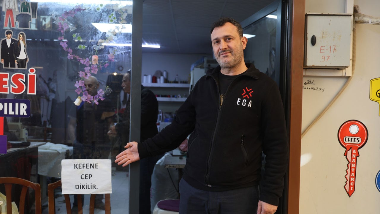 Terziden cimri müşterilere gönderme... Bu terzide kefene cep dikiliyor! 